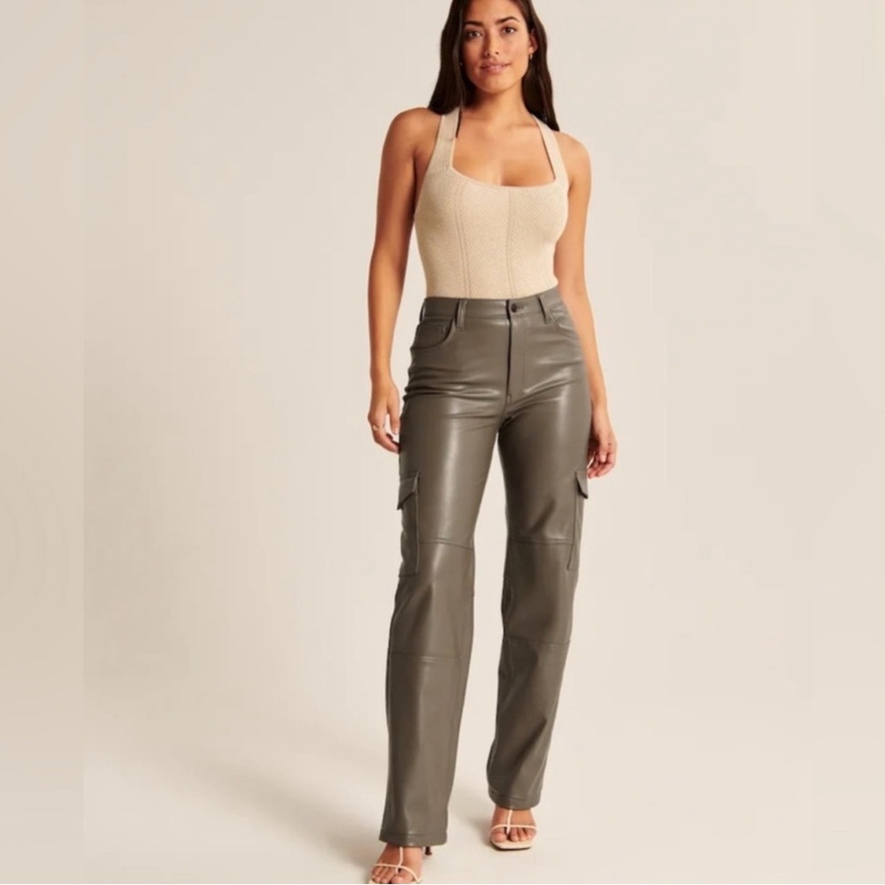 Abercrombie Vegan Leather Cargo 90s Relaxed Pant